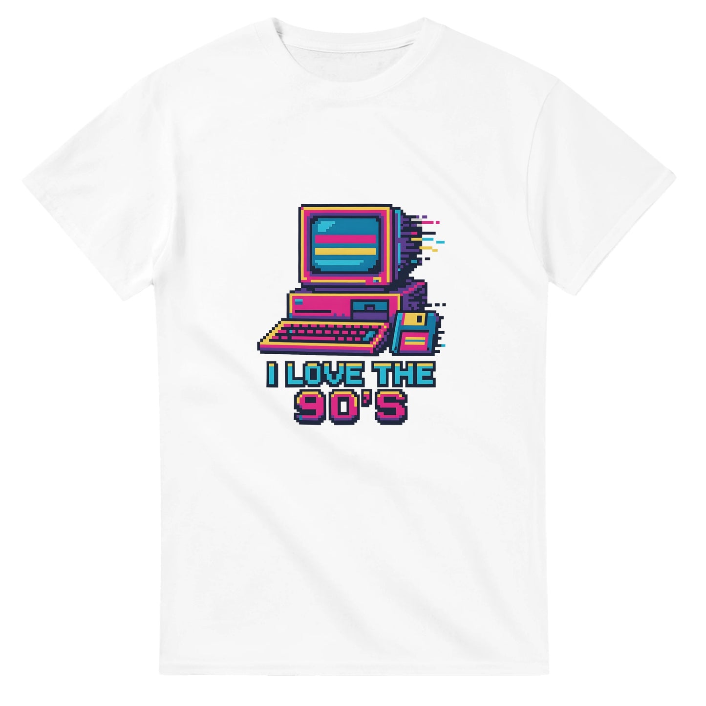 Pixelart-T-shirt med 90-talsvibbar, datorer, disketter och glitch-effekter. Nostalgisk resa tillbaka i tiden.