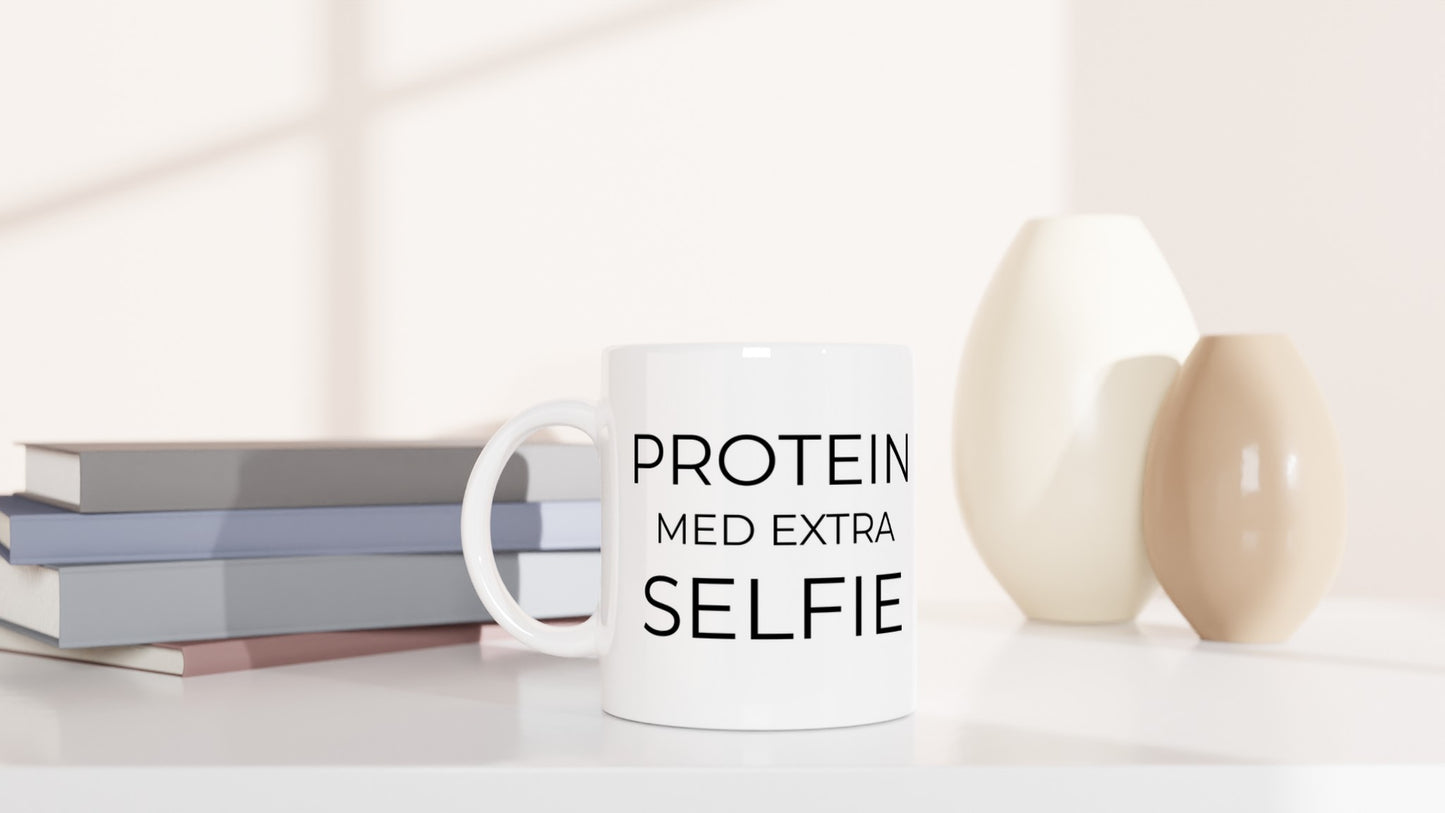 Proteinshake med extra självdistans och humor. Perfekt för selfie-älskare.