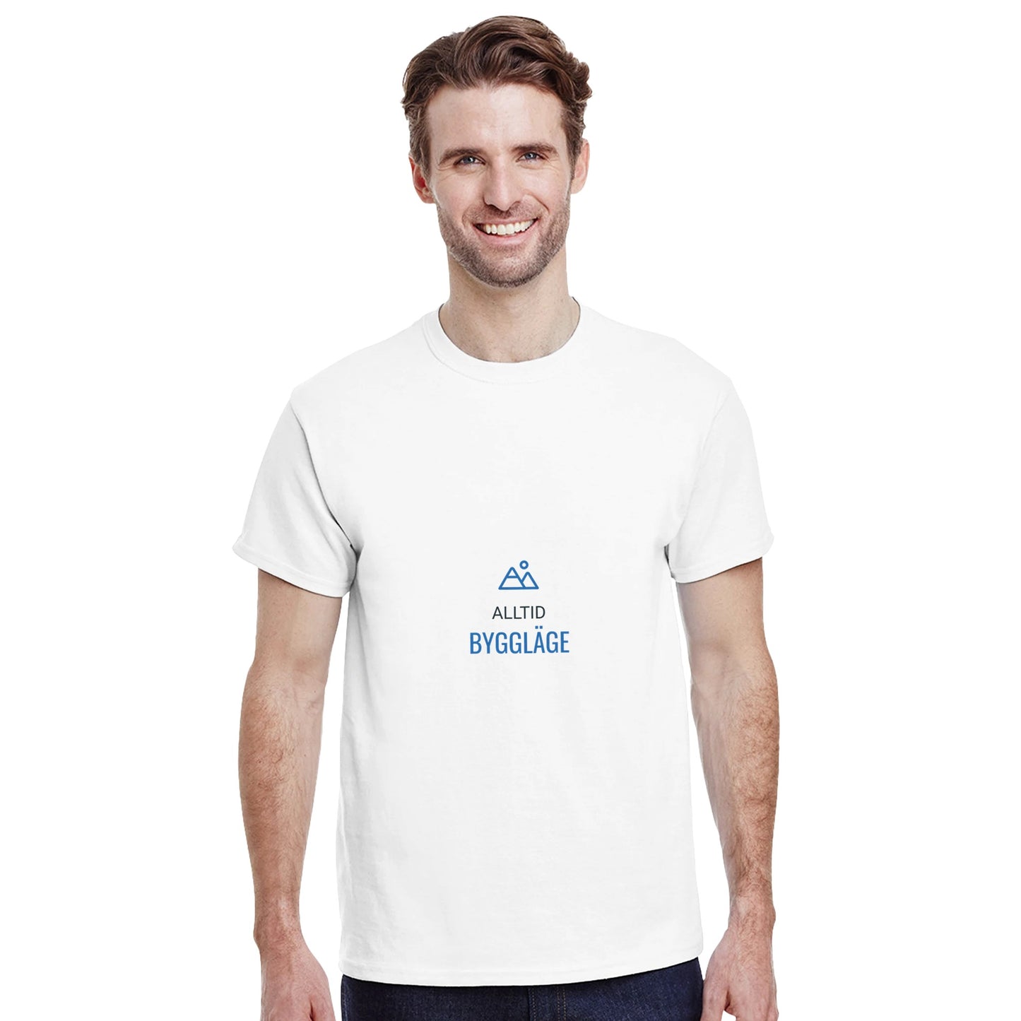 Byggarens bekväma t-shirt med bergsikon för alltid redo att arbeta.