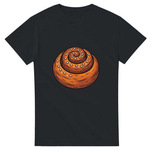 En T-shirt med en kanelbulle på en blå bakgrund, perfekt för kanelbulleälskare.