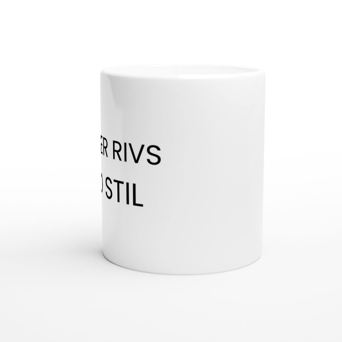 Humoristisk påminnelse om rivalitet i tennis. För tuffa matcher där stil och finess är avgörande. Rivaler rivs med stil.