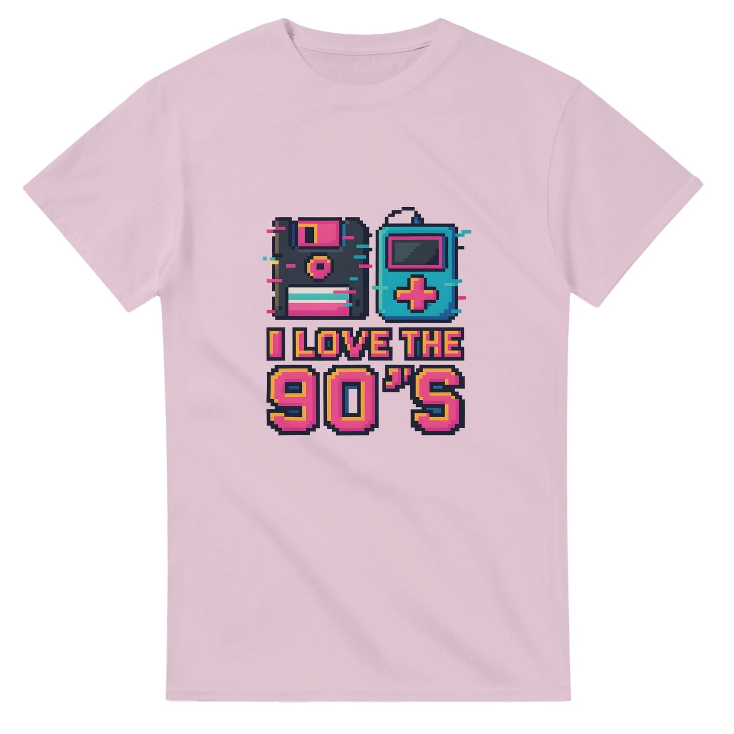 Retro T-shirt med disketter och musikspelare i pixelart och glitch-effekter. Perfekt för 90-tals nostalgi.