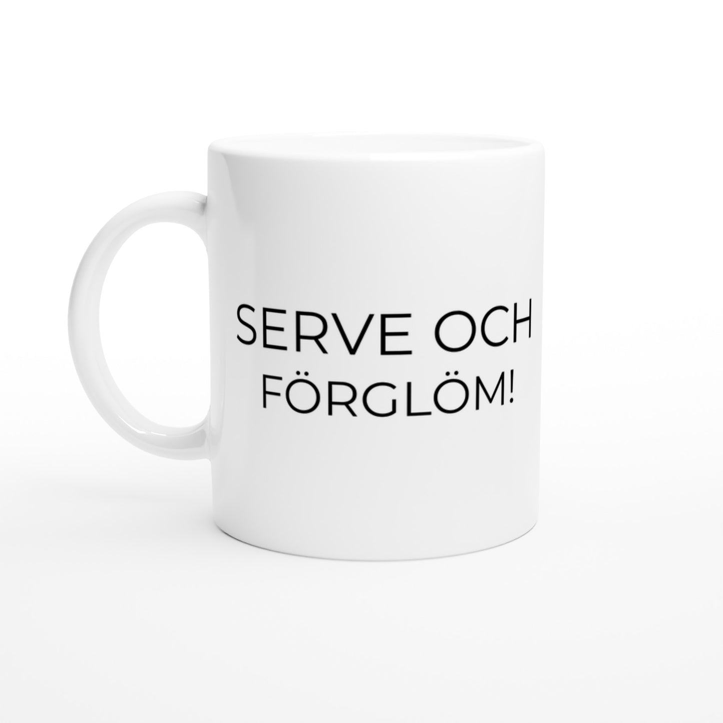 Rolig mugg med twist, perfekt för matchdagen eller som present. Serve och förglöm!