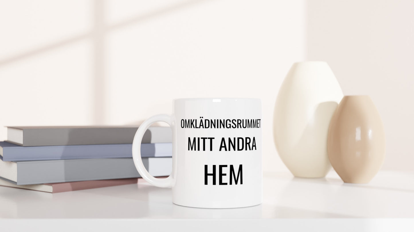 Mugg för fotbollsfans med omklädningsrumstema. Perfekt för gemenskap och snack.
