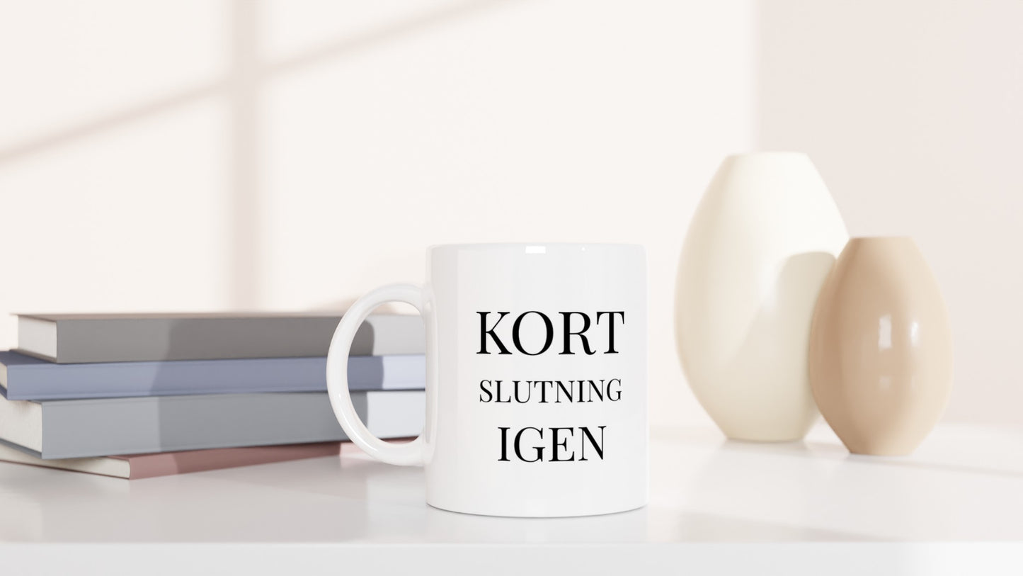 Mugg med elektrisk humor för elektriker. Lekfull design för den som gillar ordvitsar. Perfekt present!