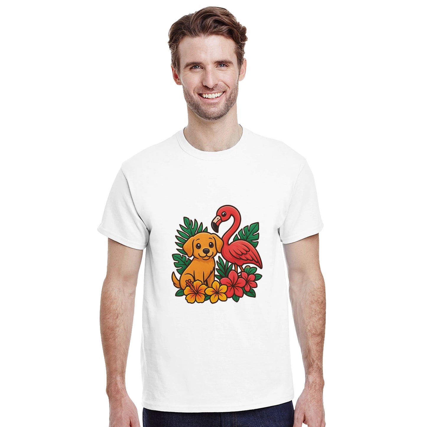 T-shirt med hund och flamingo i tropisk miljö, charmig och trendig design med färgglada blommor.