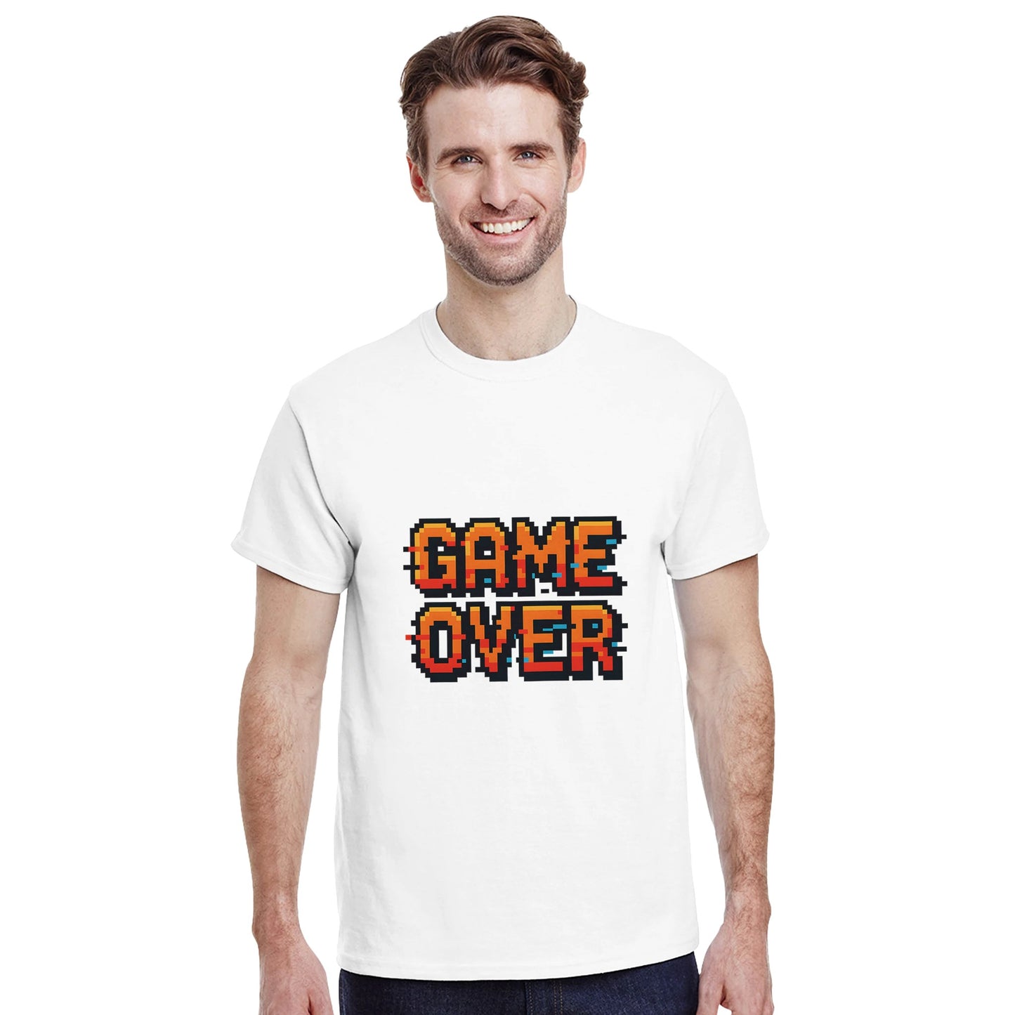 8-bitars T-shirt med glitch-effekt i klassisk stil. Perfekt för gamers med unik stil.