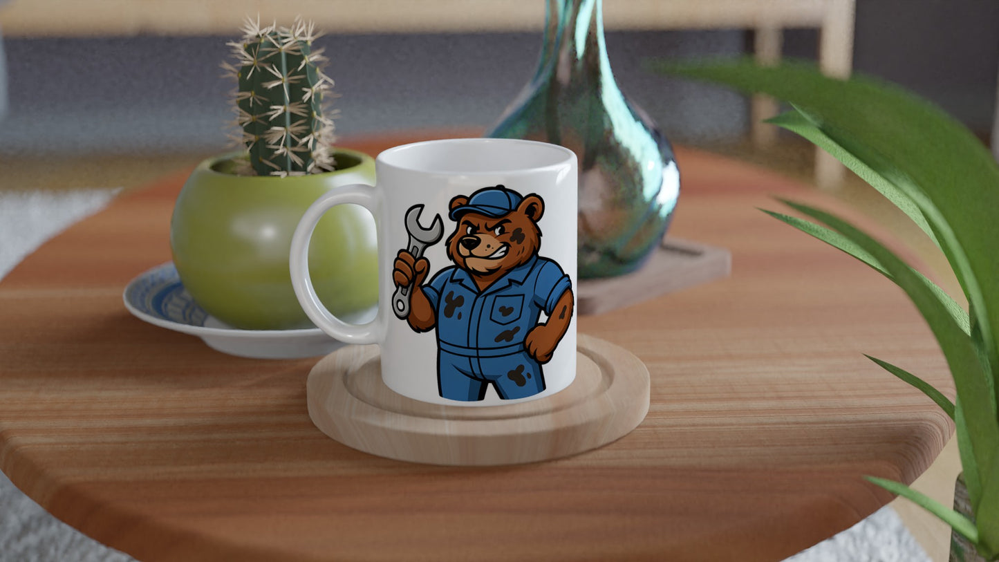 Mugg med björn och skiftnyckel, perfekt för natur- och maskinälskare. Upplev styrkan i garaget med denna unika mugg.