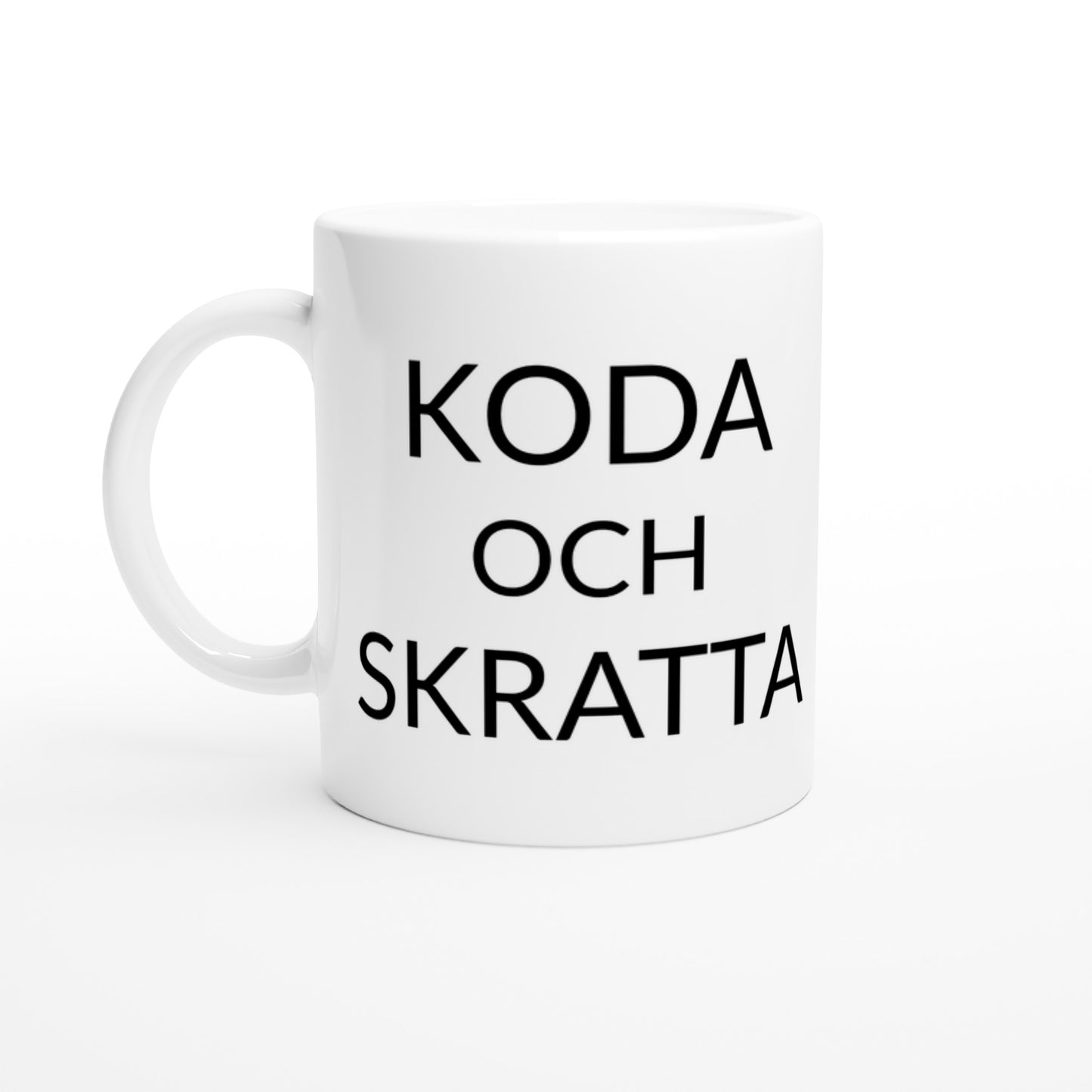 Mugg med texten Koda och Skratta 13 för kodare som uppskattar humor på jobbet.