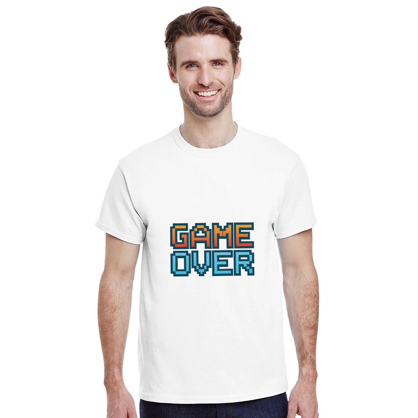 T-shirt med neonrand och 'Game Over'-text, inspirerad av gamla tv-spel. Stor och ikonisk design.