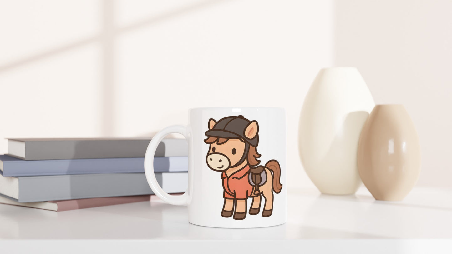 Ponny i ridmundering - sött djur i hjälm och ridkläder redo för äventyr. Perfekt för hästfantaster.