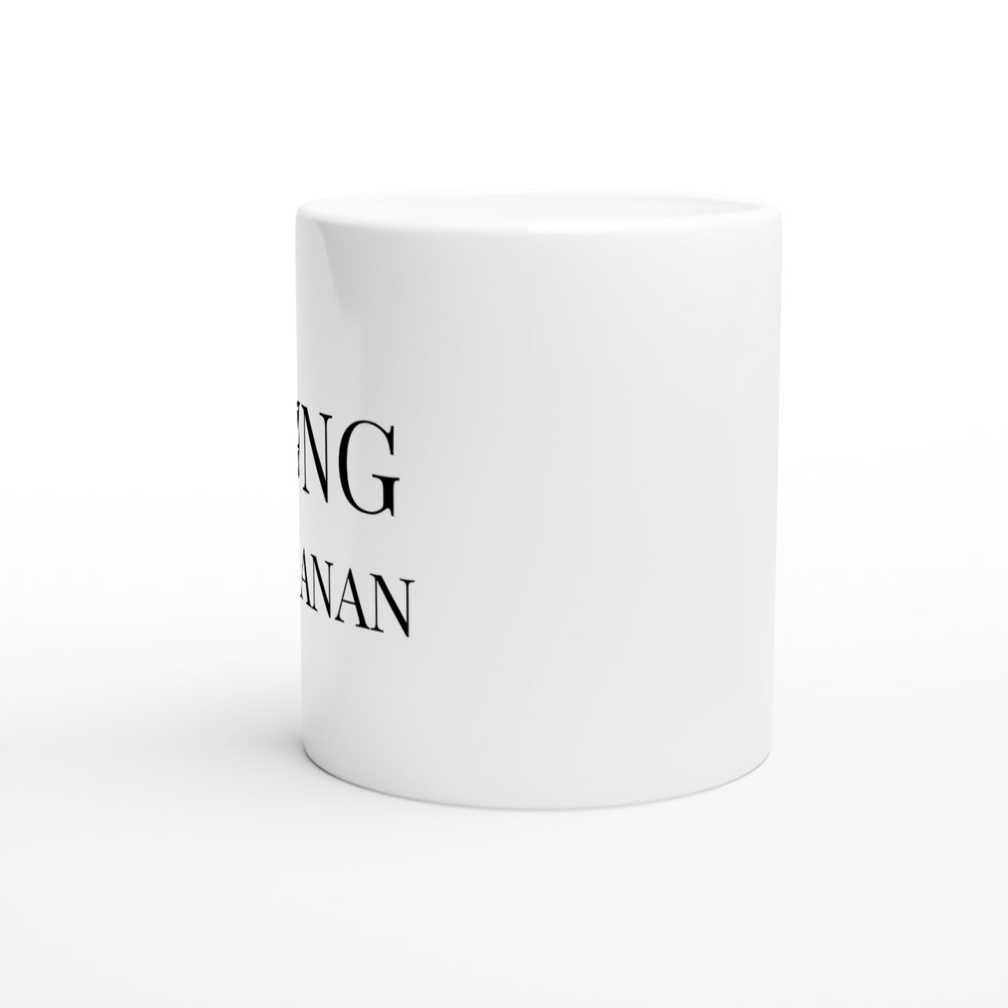 Mugg med rolig och upplyftande design för padelkungar. Perfekt för kaffe och självförtroende på banan.