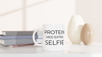 Proteinshake med extra självdistans och humor. Perfekt för selfie-älskare.