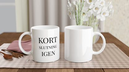 Mugg med elektrisk humor för elektriker. Lekfull design för den som gillar ordvitsar. Perfekt present!