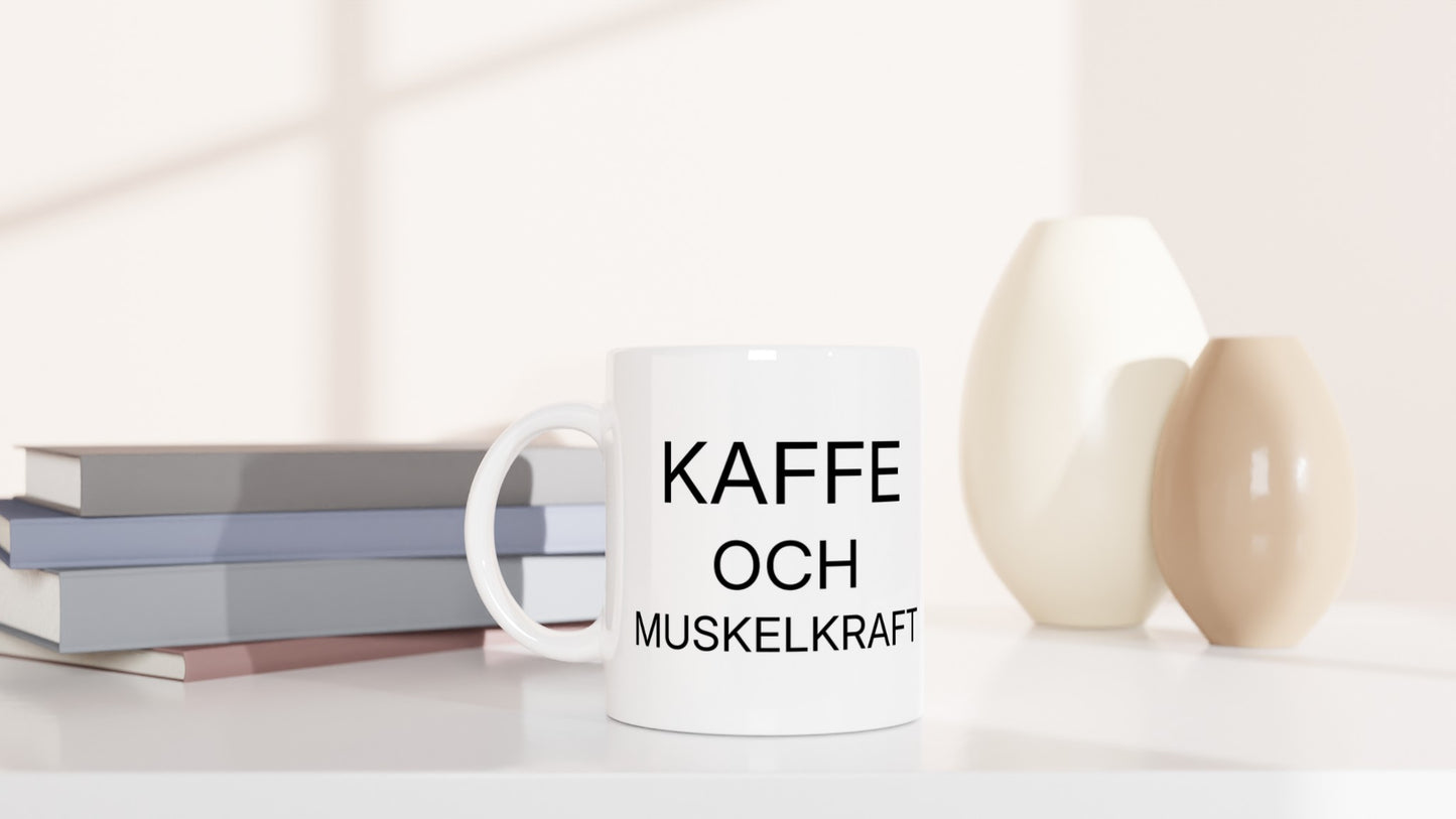 Stärk dig med kaffe och muskelkraft - en humoristisk räddning för morgonen. 