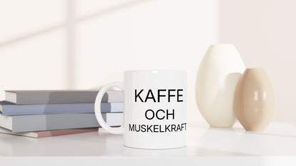 Stärk dig med kaffe och muskelkraft - en humoristisk räddning för morgonen. 