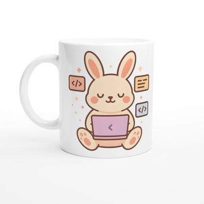 Mugg med kanin som kodar, perfekt för programmeringsstunder. Charmig present för programmerare!