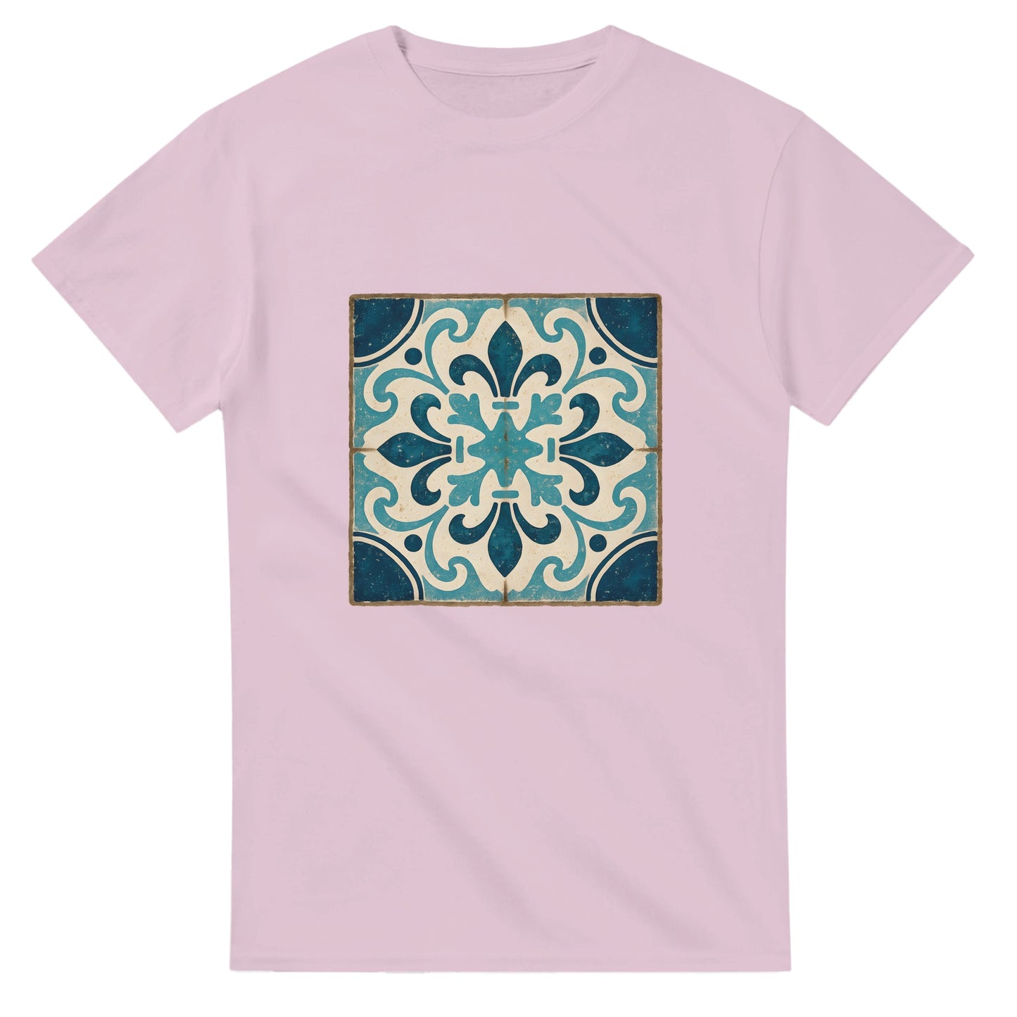 T-shirt med Portugals historia, traditionella kakelmönster och havets toner i en rustik stil.