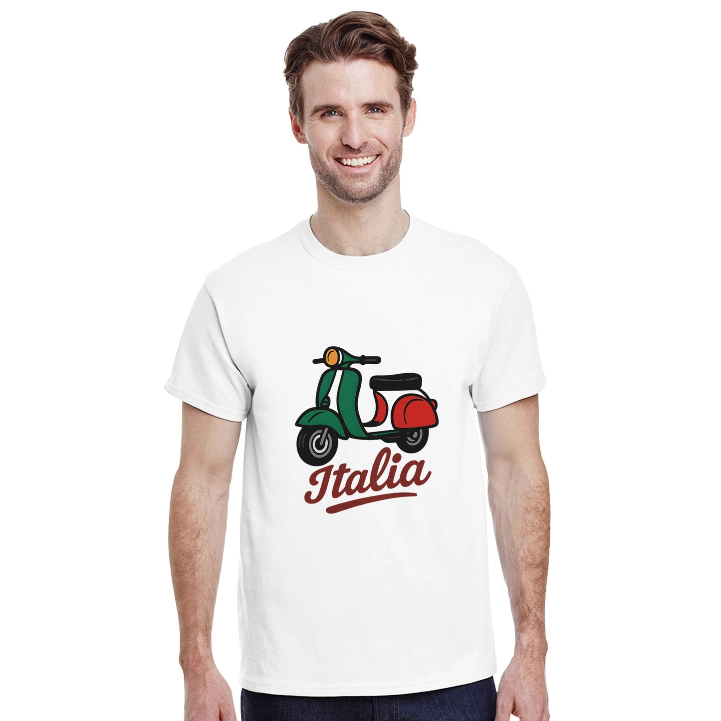 T-shirt med La Vespa Tricolore i Italiens färger och texten 'Italia'. Ikonisk, charmig och full av italiensk känsla!