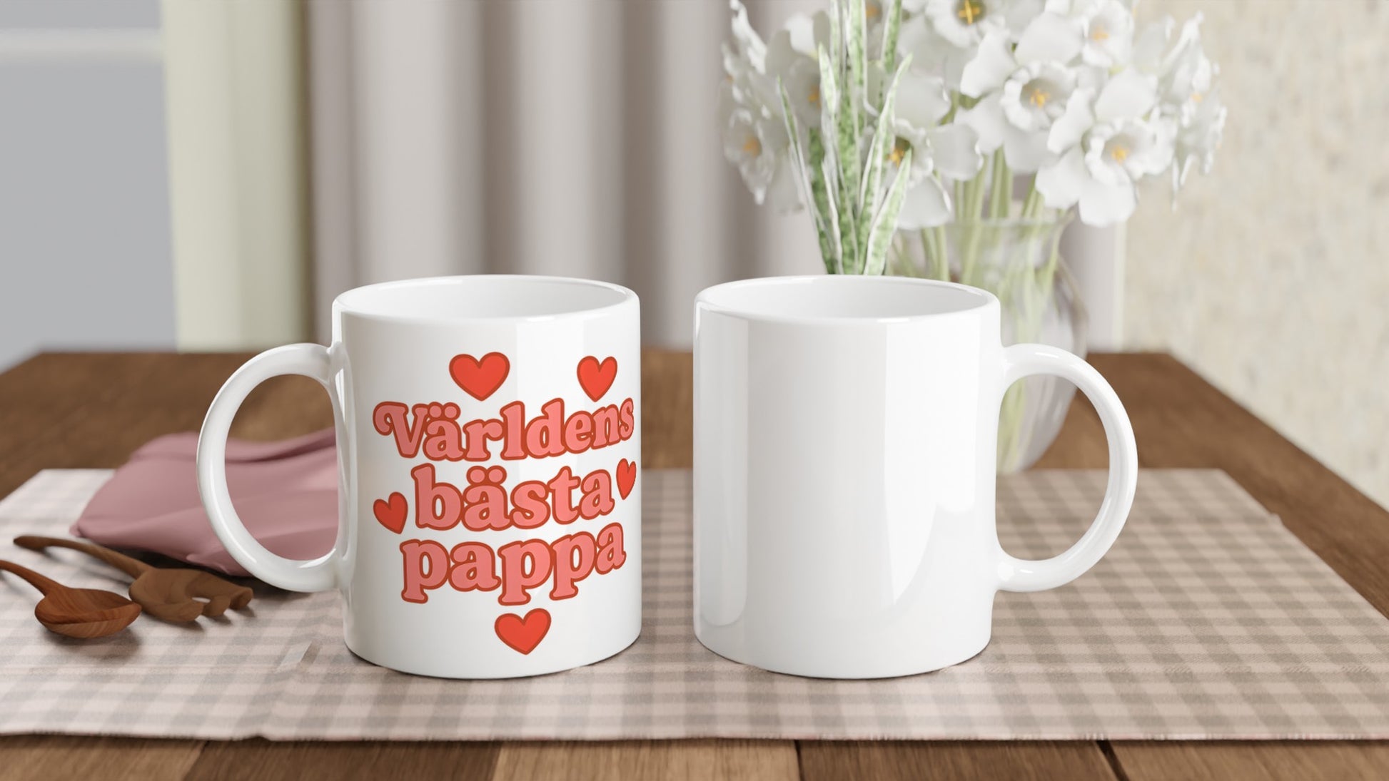 Stilfull mugg med texten 'Världens bästa pappa', romantiskt designad för en överraskning till pappa.