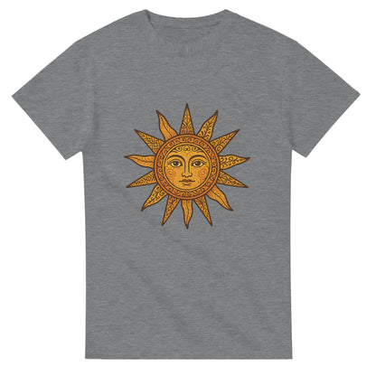 Vintage T-shirt med soligt motiv och varma färger som fångar den spanska solens essens.