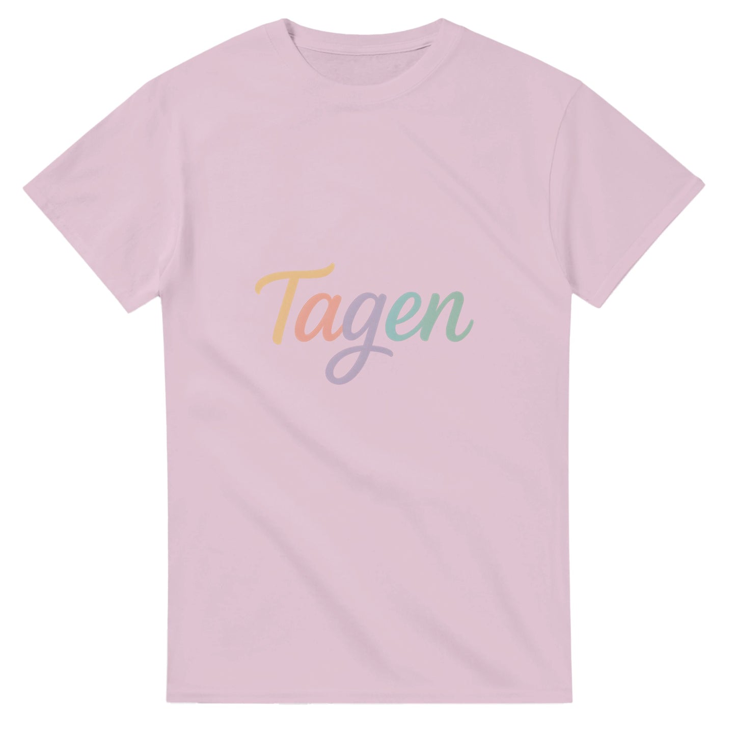 Kaxigt elegant t-shirt med ordet Tagen i lekfull font och harmonisk färg för en charmigt självsäker look.