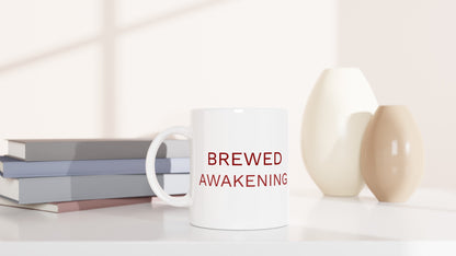 Kaffedryck med rolig ordlek om vakenhet - Brewed Awakening