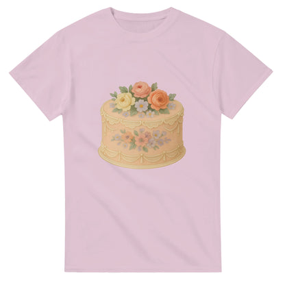 T-shirt med blommig sekelskiftesstil, handmålade blommor och nostalgisk charm.