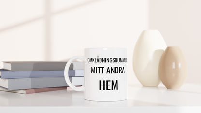 Mugg för fotbollsfans med omklädningsrumstema. Perfekt för gemenskap och snack.