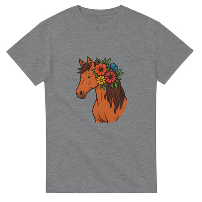 T-shirt med blommig häst i manen, perfekt för naturälskare.