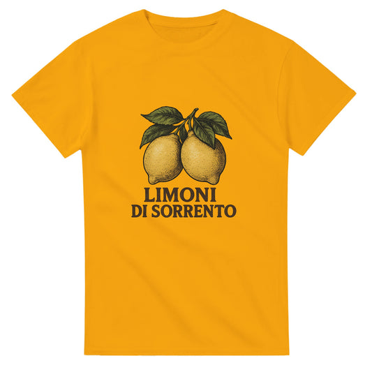 T-shirt med klassiska Sorrentocitroner i vintagestil och texten 'Limoni di Sorrento' under motivet.