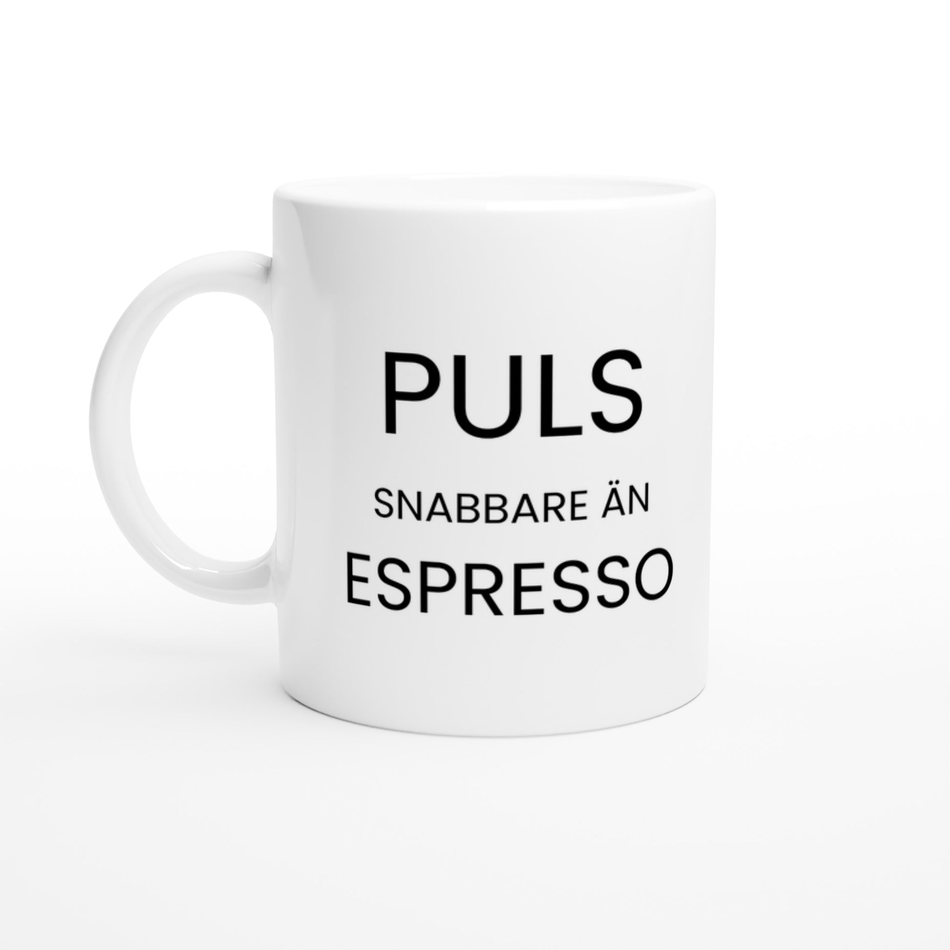 Humoristisk mugg för sjuksköterskor med snabb puls. Perfekt för en energifylld dag.