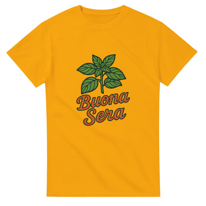 T-shirt med grön basilika & texten 'Buona Sera' i varm orange. Perfekt för dig som älskar italiensk mat & avslappnad stil.