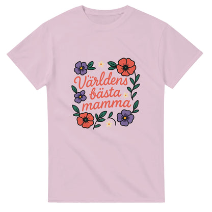 Chic T-shirt med blommönster och 'Världens bästa mamma' i mjukt typsnitt. Perfekt för alla mammor.