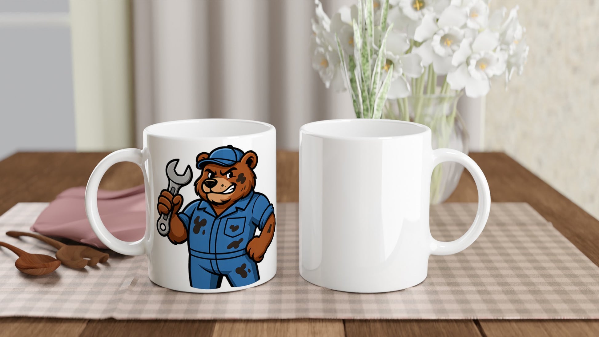 Mugg med björn och skiftnyckel, perfekt för natur- och maskinälskare. Upplev styrkan i garaget med denna unika mugg.