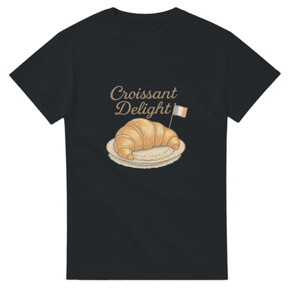 Vintage T-shirt med doft av nybakade croissanter, elegant och tidlös design.