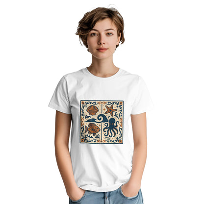 Rustik t-shirt med havsinspirerade kakelmönster från Portugal. Stilfull hyllning till Atlantens pärla.
