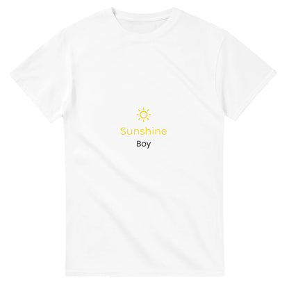 Lekfull t-shirt med solikon för pojkvännen som sprider glädje. Perfekt för sommaren!