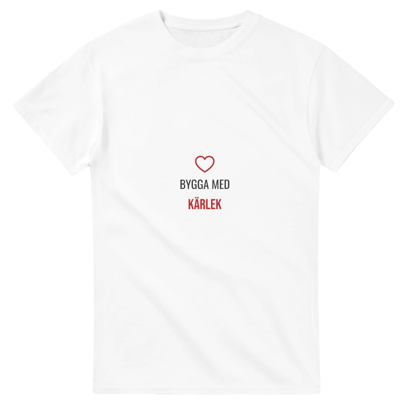 Rolig snickar-tshirt med hjärta-ikon för passionerade hantverkare. Uttryck yrkesstolthet med ett leende.