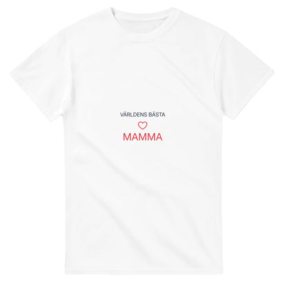 T-shirt med minimalistisk design för mamma med hjärtat i centrum. Enkel och stilren med två textlinjer.