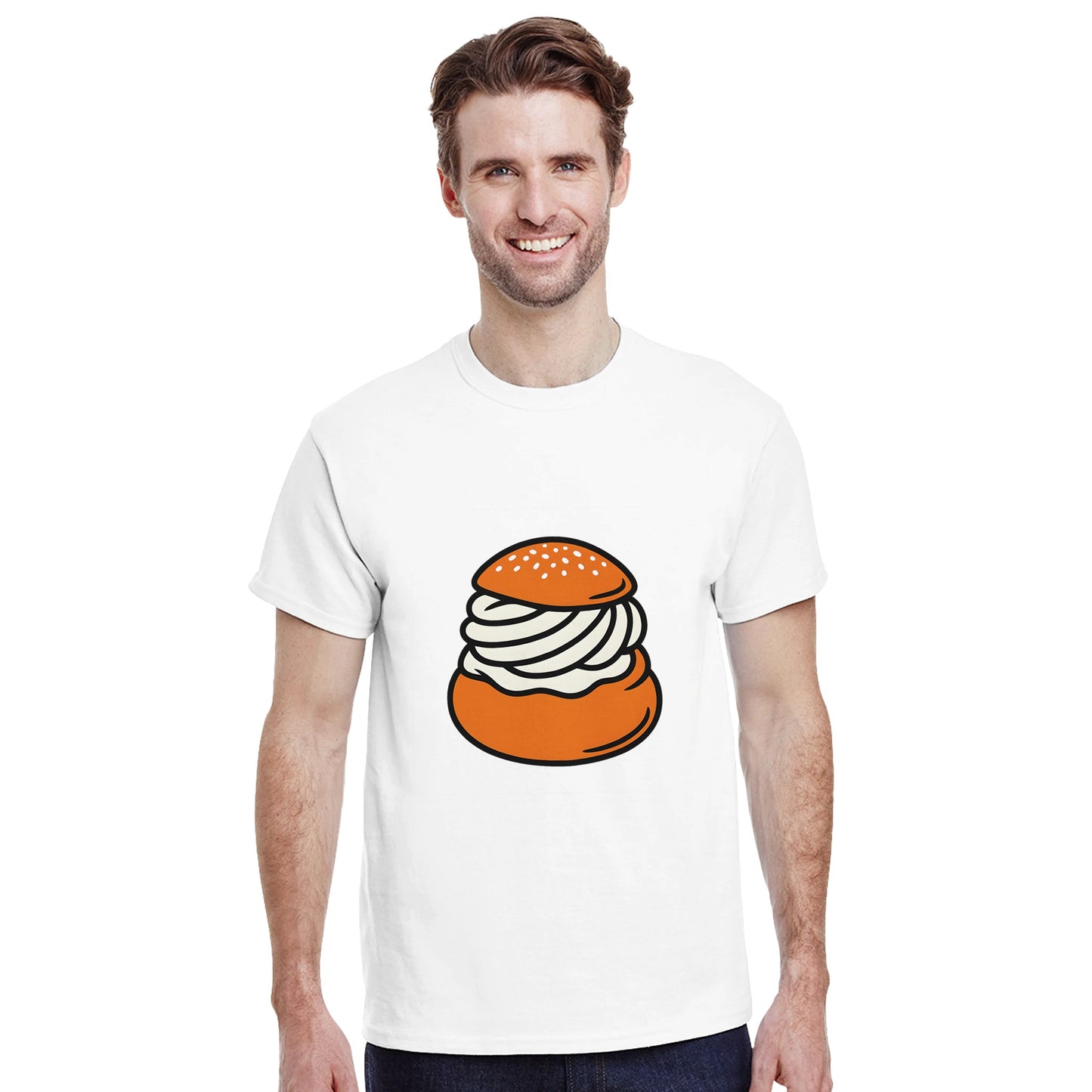 Semla-T-shirt för fettisdagsälskare. Perfekt året runt för att fira med denna klassiska bulle.
