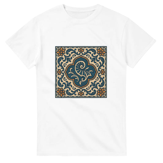 Portugisiskt inspirerad t-shirt i rustika färger, perfekt för vintage- och havsälskare.