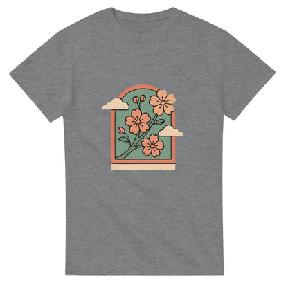 Japansk T-shirt med körsbärsblomdesign för en nostalgisk resa till Japan.