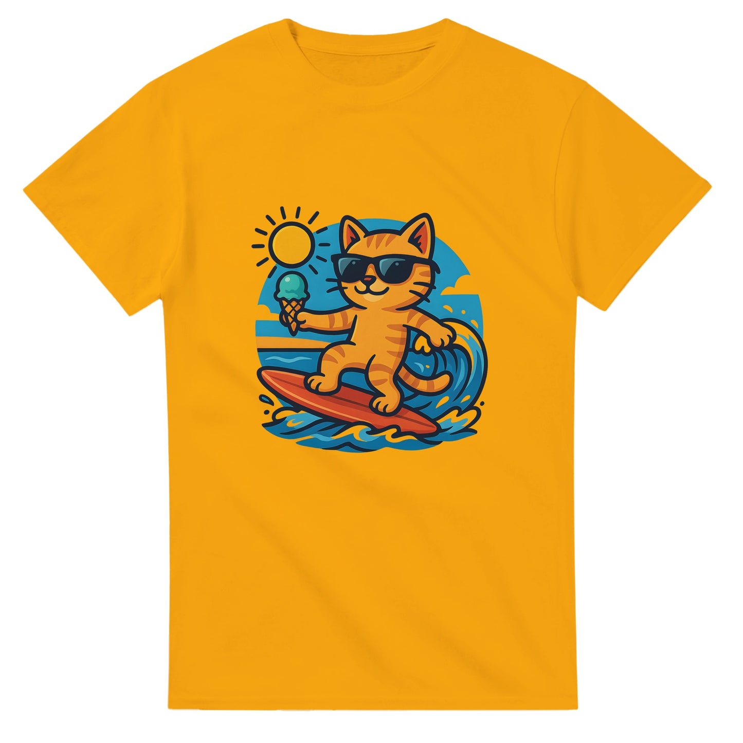 Katt i solglasögon balanserar glasskula på surfbräda vid stranden.