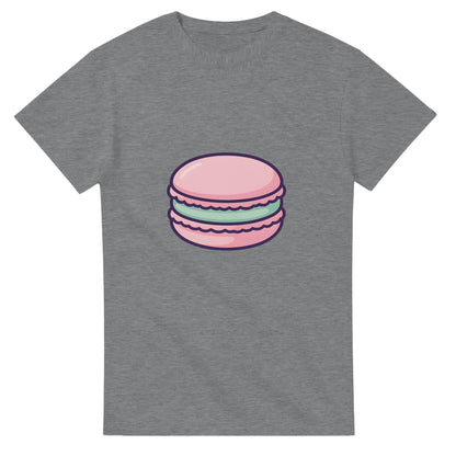 Stilren t-shirt med macaron motiv, perfekt för franska delikatesskonnässören.