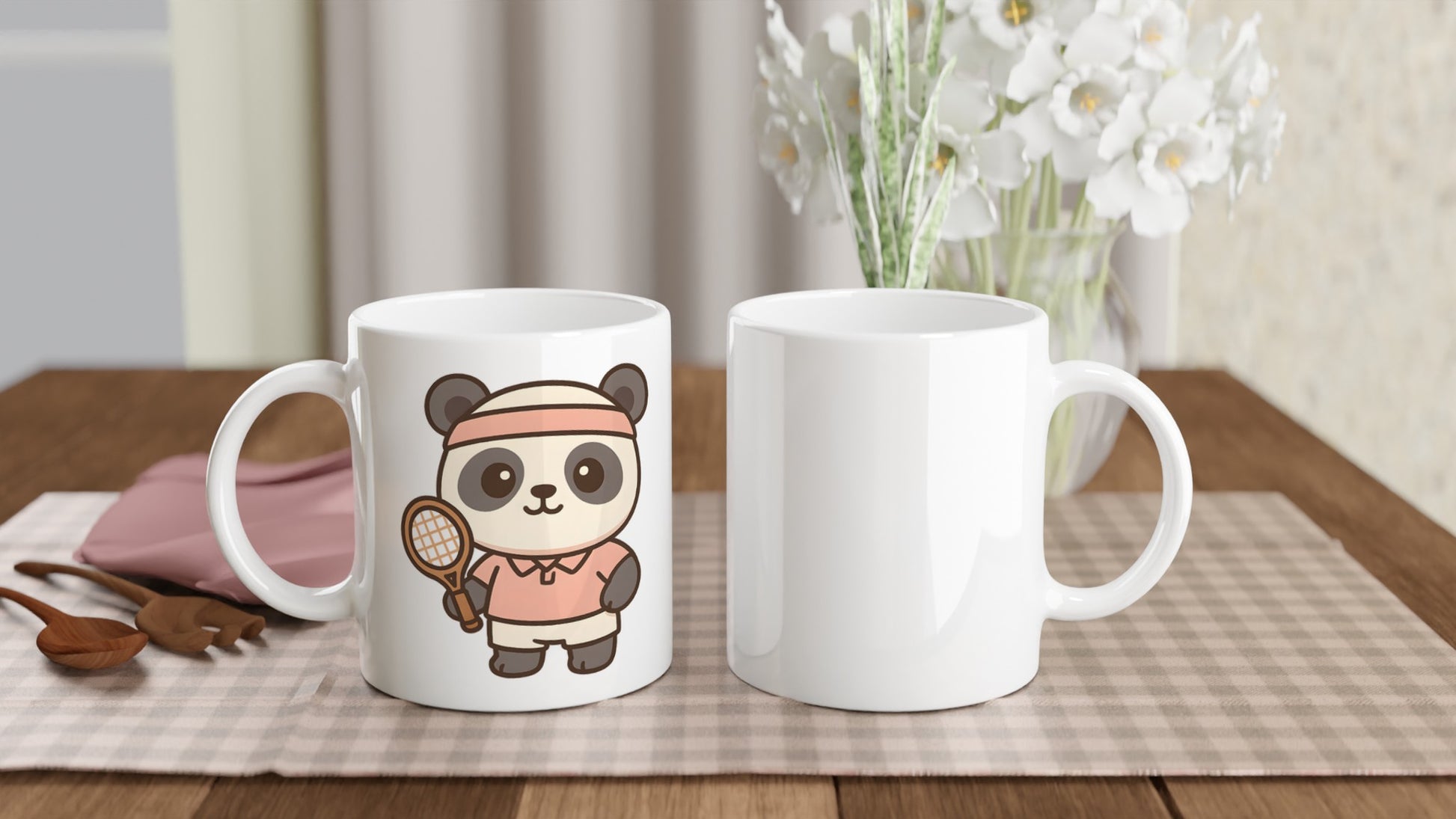 Mugg med panda i tennisdräkt. Perfekt för sportiga djurvänner som vill sippa kaffe på planen.