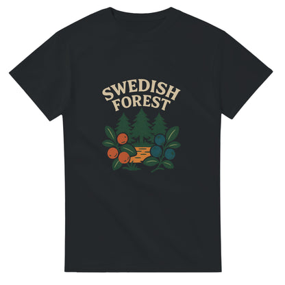 Utforska svensk skogsmagi med bär och vintage design, perfekt för naturälskare.