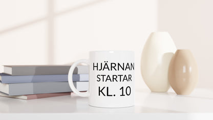 Mugg för morgonpigga som behöver en stunds väckning innan hjärnan är redo att starta dagen.