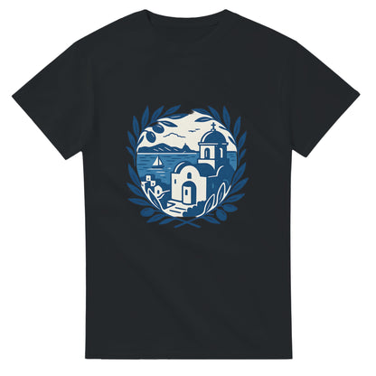 Vintage T-shirt med blåvitt kustlandskap för dig som älskar Greklands charm. Upplev Greklands kust varje dag.