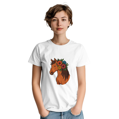 T-shirt med blommig häst i manen, perfekt för naturälskare.